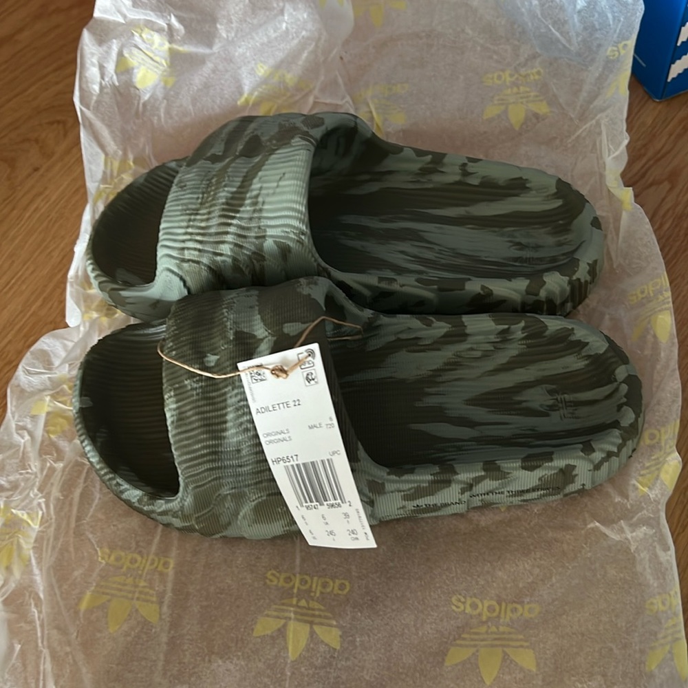 Adidas Adilette 22 slides